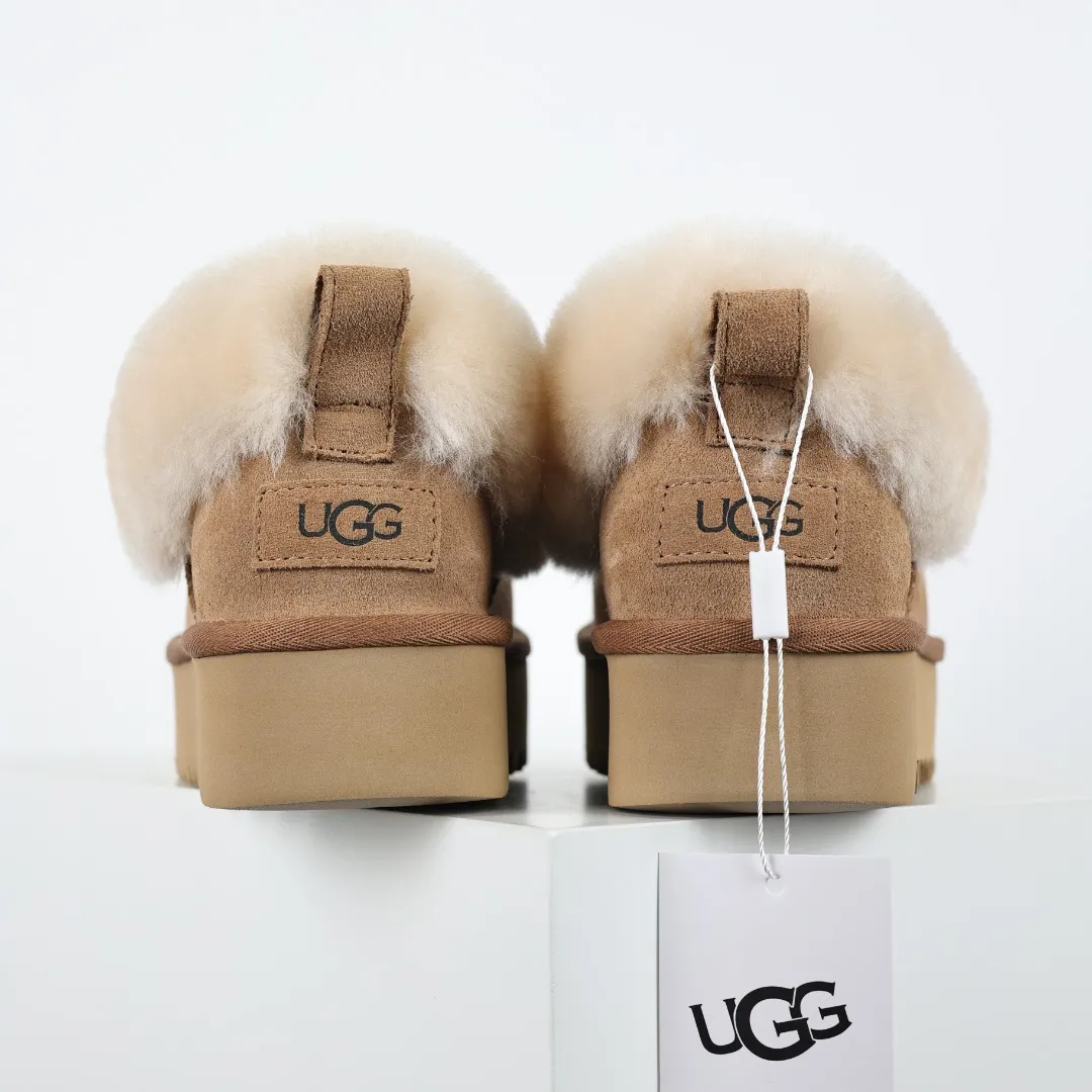 Pick up locally 💰580 Core recommendation Good price It is a very suitable choice for home use. In recent years, uug has launched a series of styles, which are partially geared towards the preferences of young consumers and have also moved to the forefront of fashion trends. Shoe body material: water-repellent coated suede upper, 17 mm UGGPURE™ implantable wool insole, lightweight non-slip and comfortable rubber outsole, with brand LOGO and trademark, with full packaging Size: 35 36 37 38 39 40